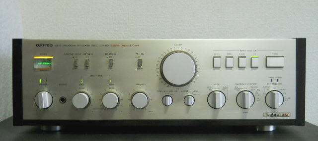 ONKYO・オンキヨー Integra A-819RS 音質などのレビュー Ｂ級 